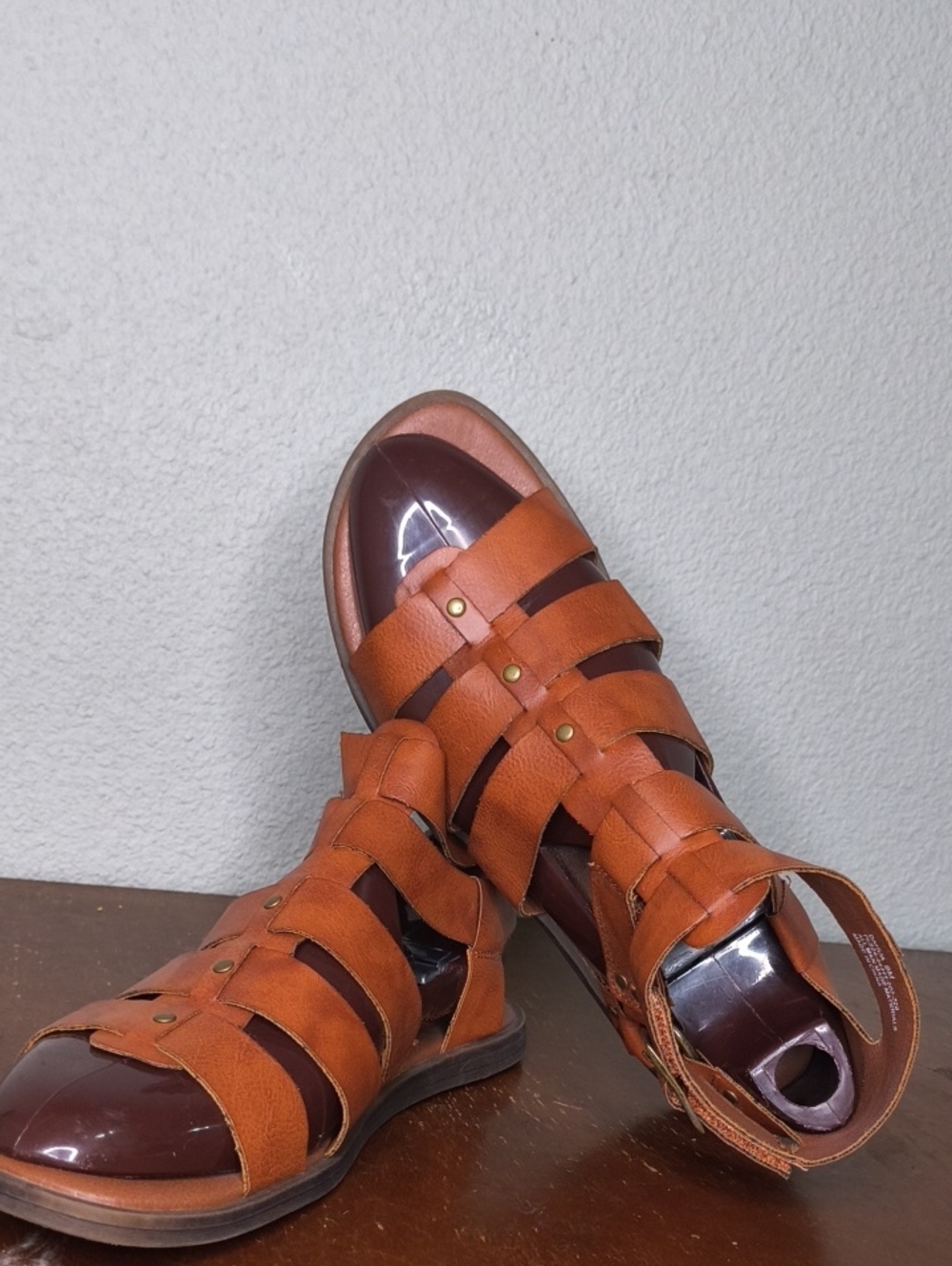 FRYE AND CO. Brown Leather Gladiator Buckle Strappy Men's Sandals Size 9 AD